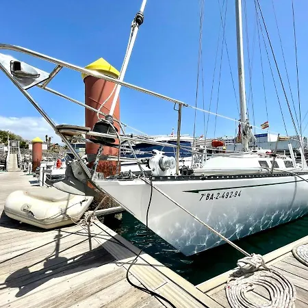 Boat With Bar And Terrace - A Different Way To Stay Botel
