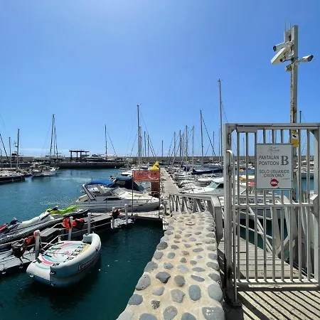 Boat With Bar And Terrace - A Different Way To Stay