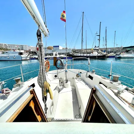 Boat With Bar And Terrace - A Different Way To Stay Botel