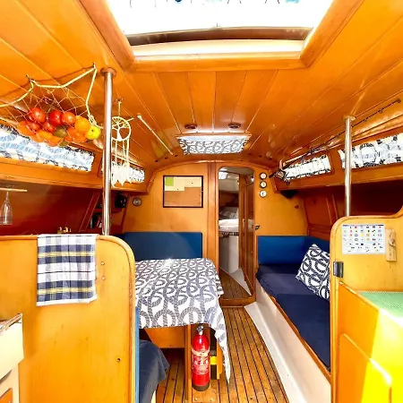 Boat With Bar And Terrace - A Different Way To Stay Botel